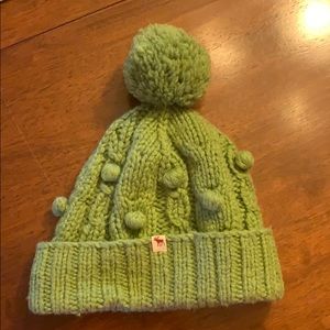 Abercrombie & Fitch Pom pom knit beanie